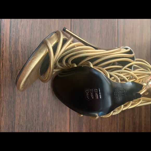 Giuseppe Zanotti Sandal w/ Gold Straps - Picture 4 of 6